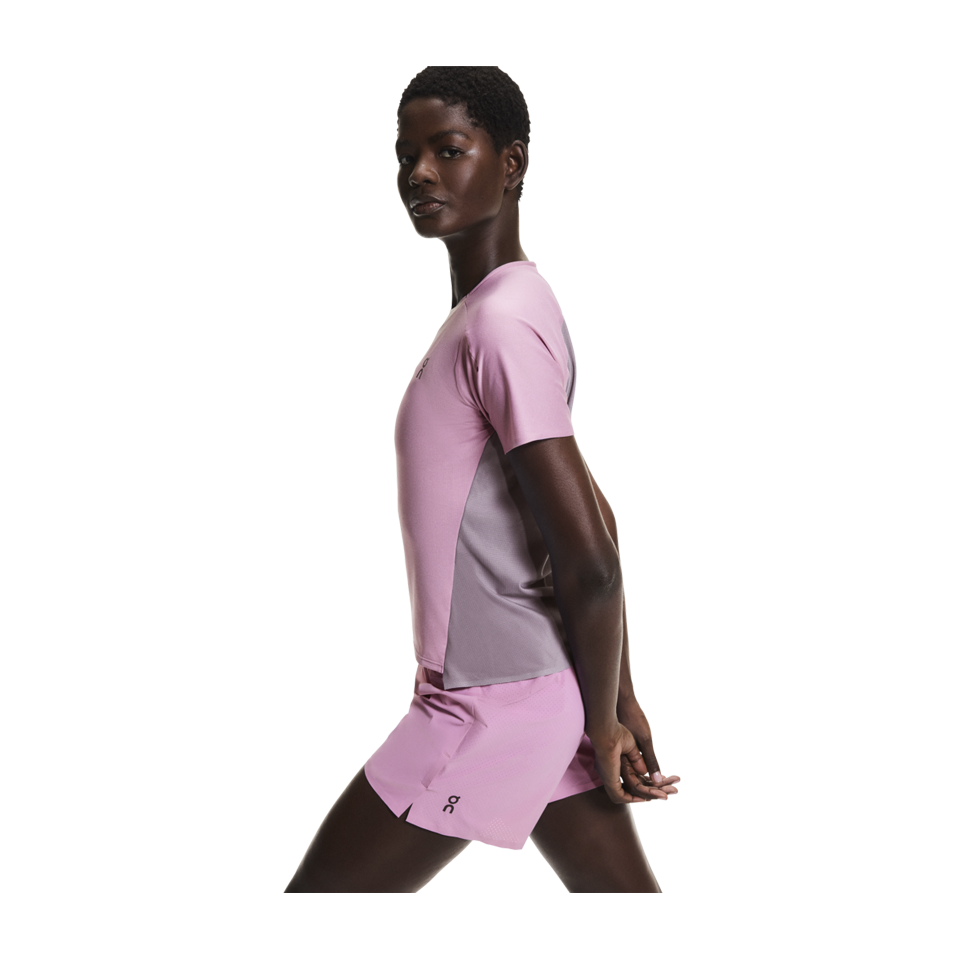 On Women's Performance-T Sakura/Dew Berry