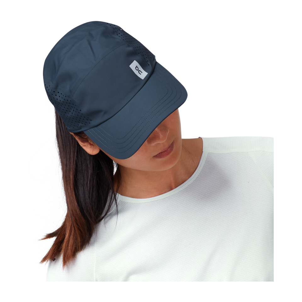 On Unisex Lightweight Cap Navy