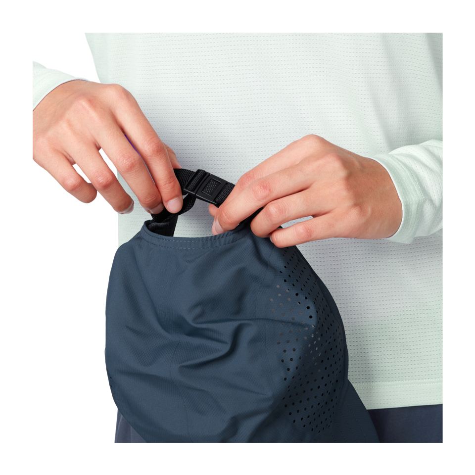 On Unisex Lightweight Cap Navy