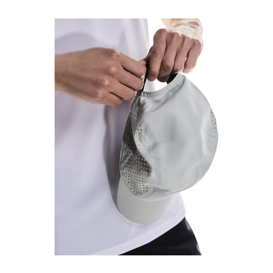 On Unisex Lightweight Cap Glacier