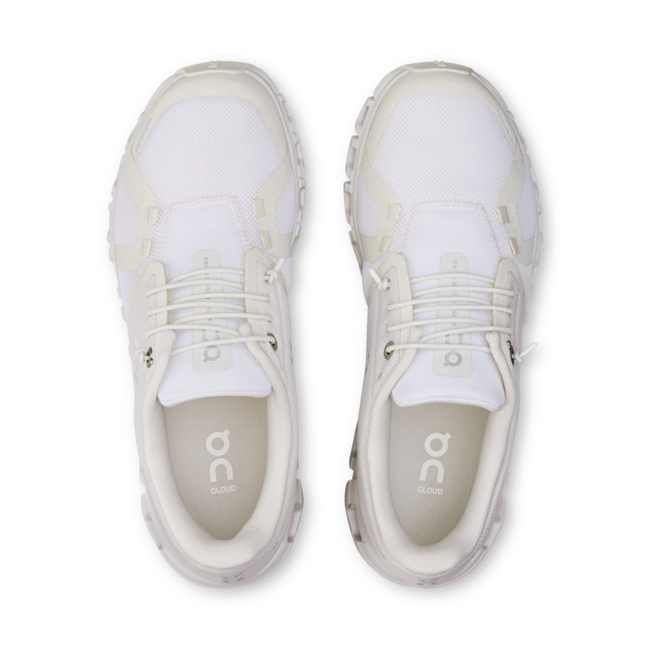 On Women's Cloud 6 White/White
