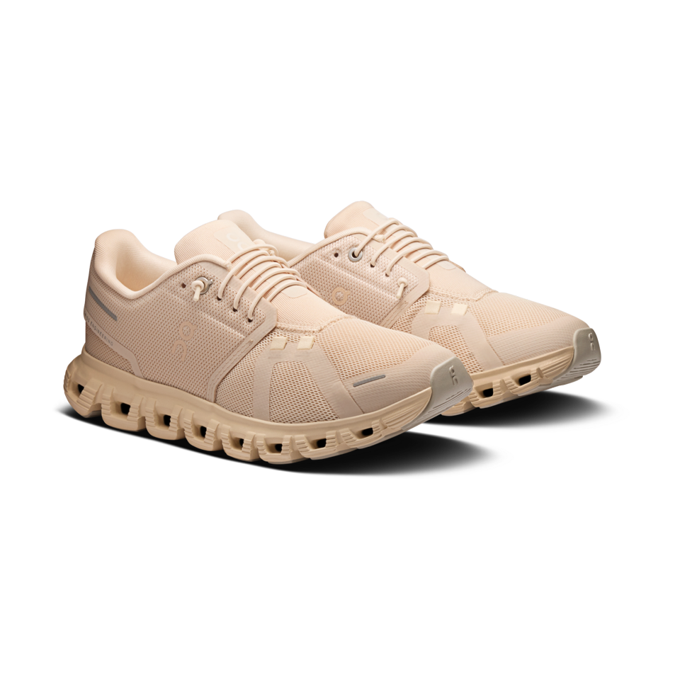 On Women's Cloud 6 Sand/Sand