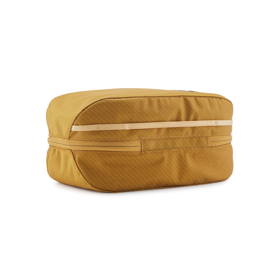 Patagonia Black Hole Cube 6L Pufferfish Gold w/Beeswax Tan