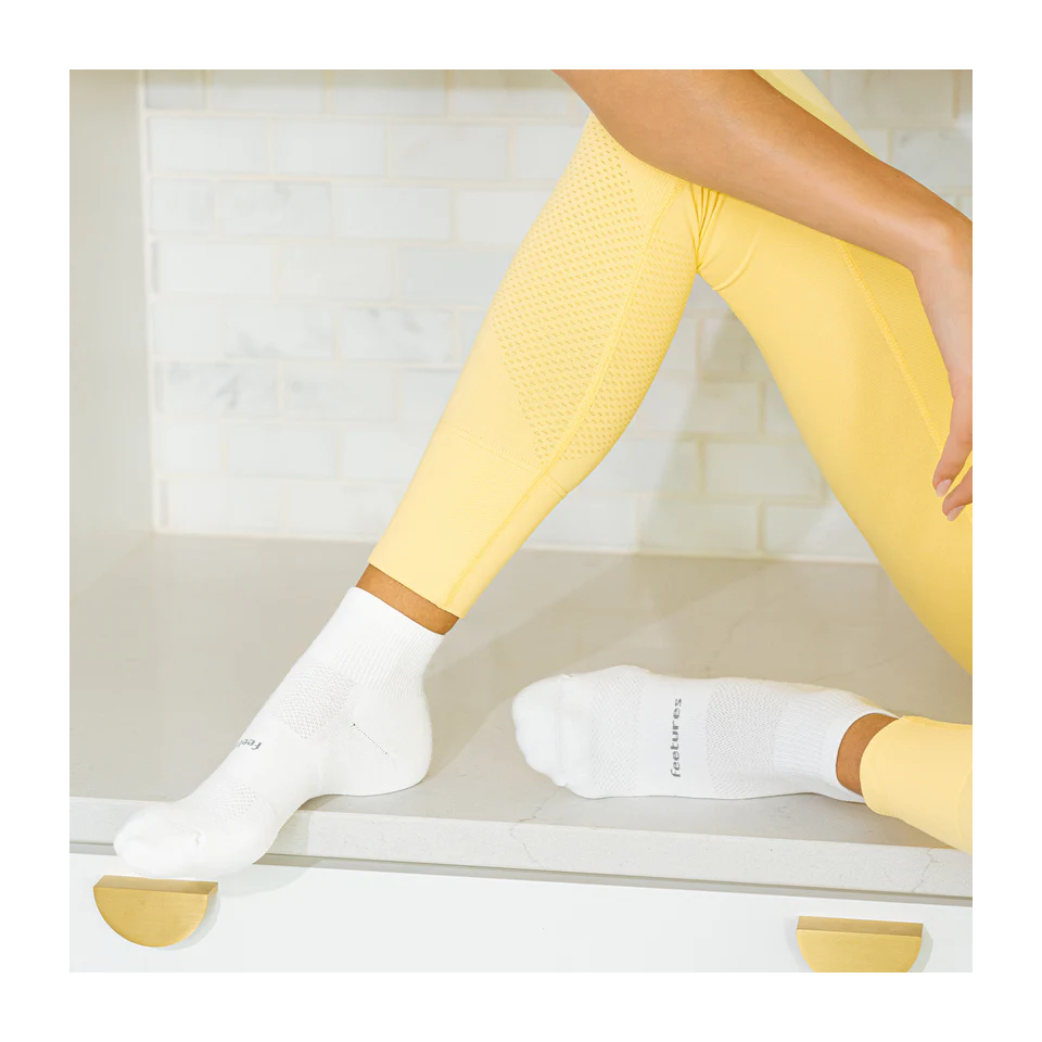 Feetures HIGH PERFORMANCE Ultra Light Quarter White