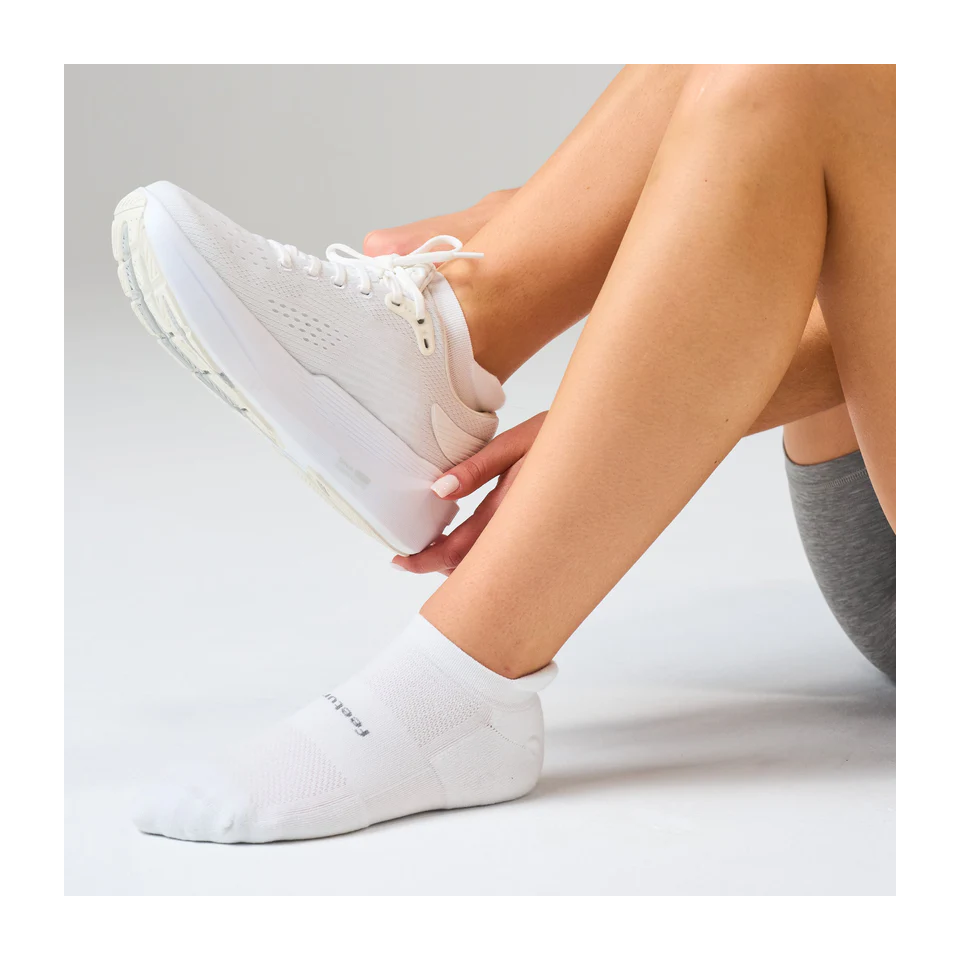 Feetures HIGH PERFORMANCE Max Cushion Tab White