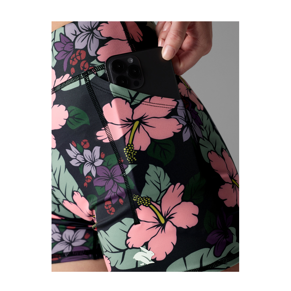 rabbit Women's Speed Leggy Short Hibiscus Floral