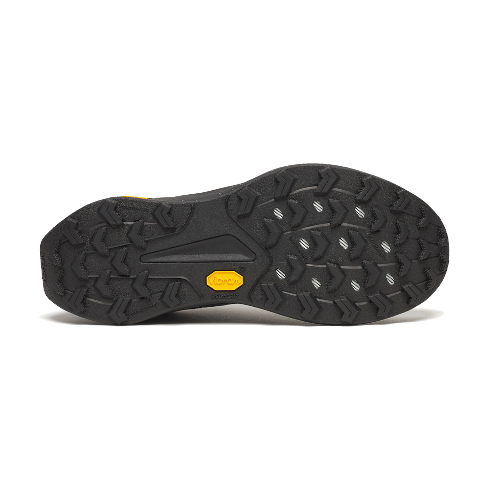Saucony Men's Peregrine 16 Black/Carbon