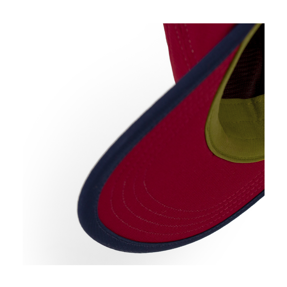 Ciele Athletics GOCap Field Iconic Bar Crimson Red/Terrain