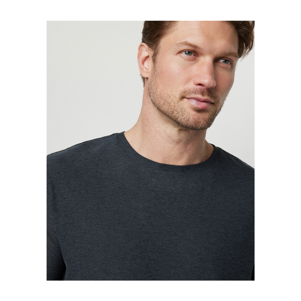 Vuori Men's Strato Tech Tee Charcoal Heather