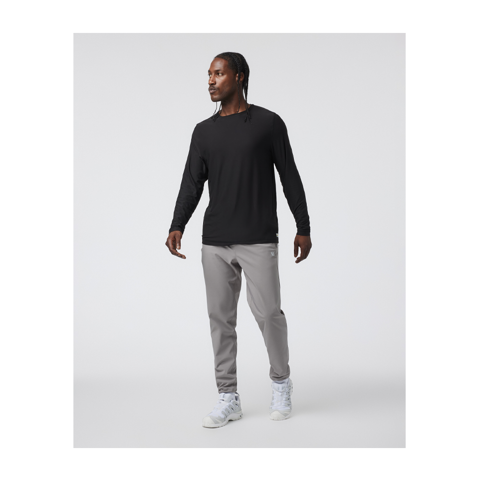 Vuori Men's Long Sleeve Strato Tech Tee Black