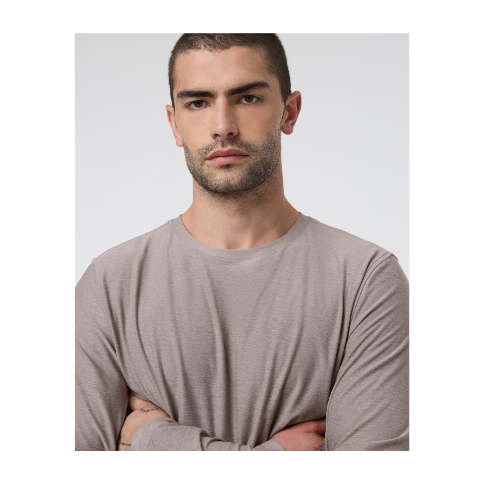 Vuori Men's Long Sleeve Strato Tech Tee Mocha Heather