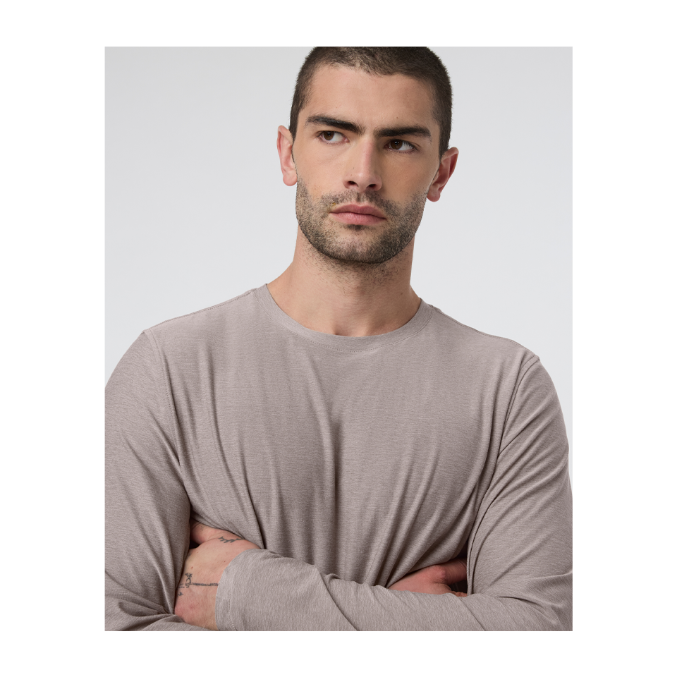 Vuori Men's Long Sleeve Strato Tech Tee Mocha Heather