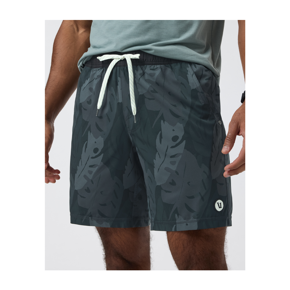 Vuori Men's Kore Short Black Leaves