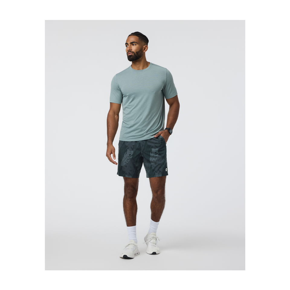 Vuori Men's Kore Short Black Leaves