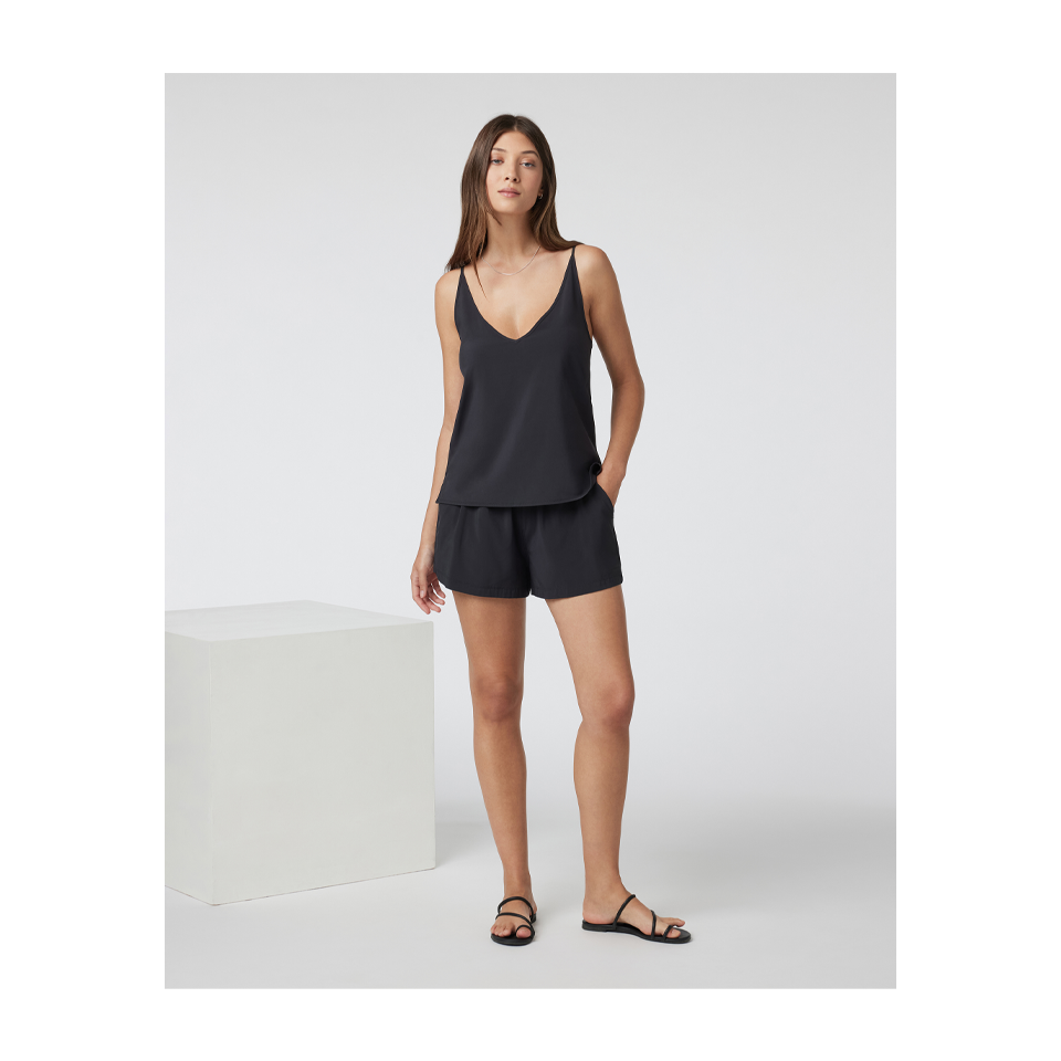 Vuori Women's Villa Short Black