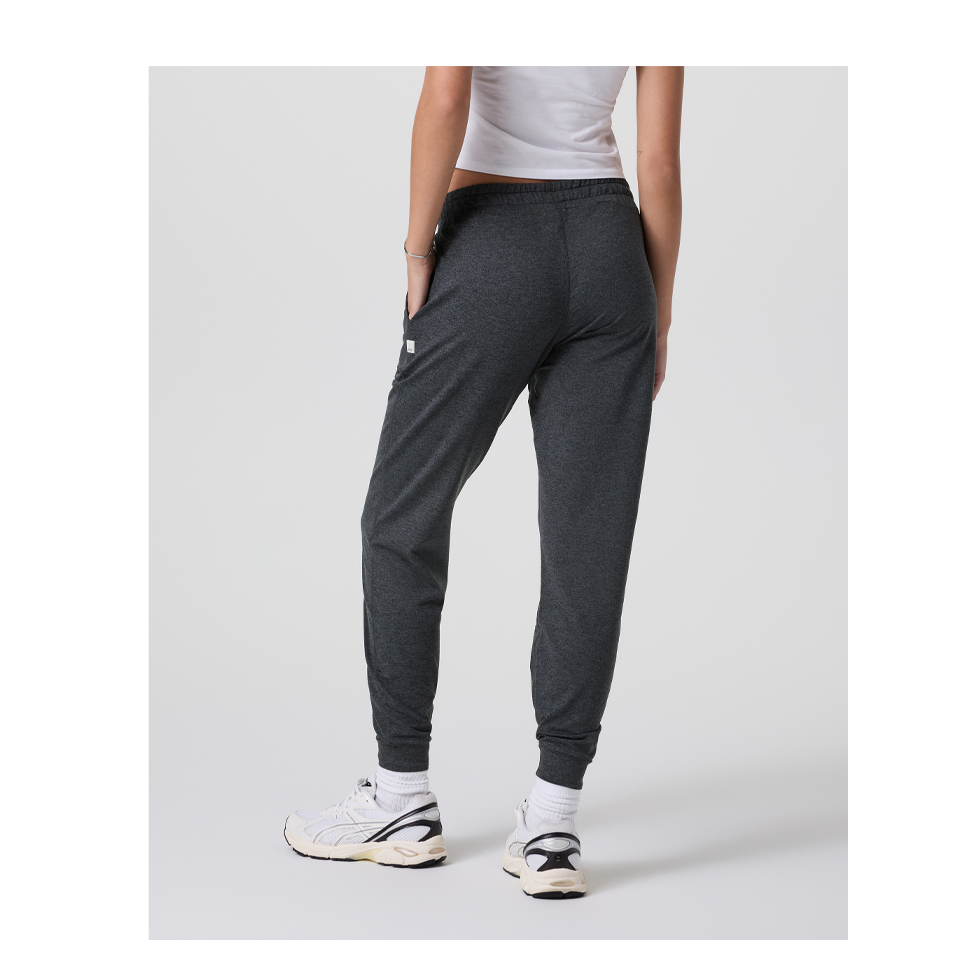 Vuori Women's Performance Jogger Charcoal