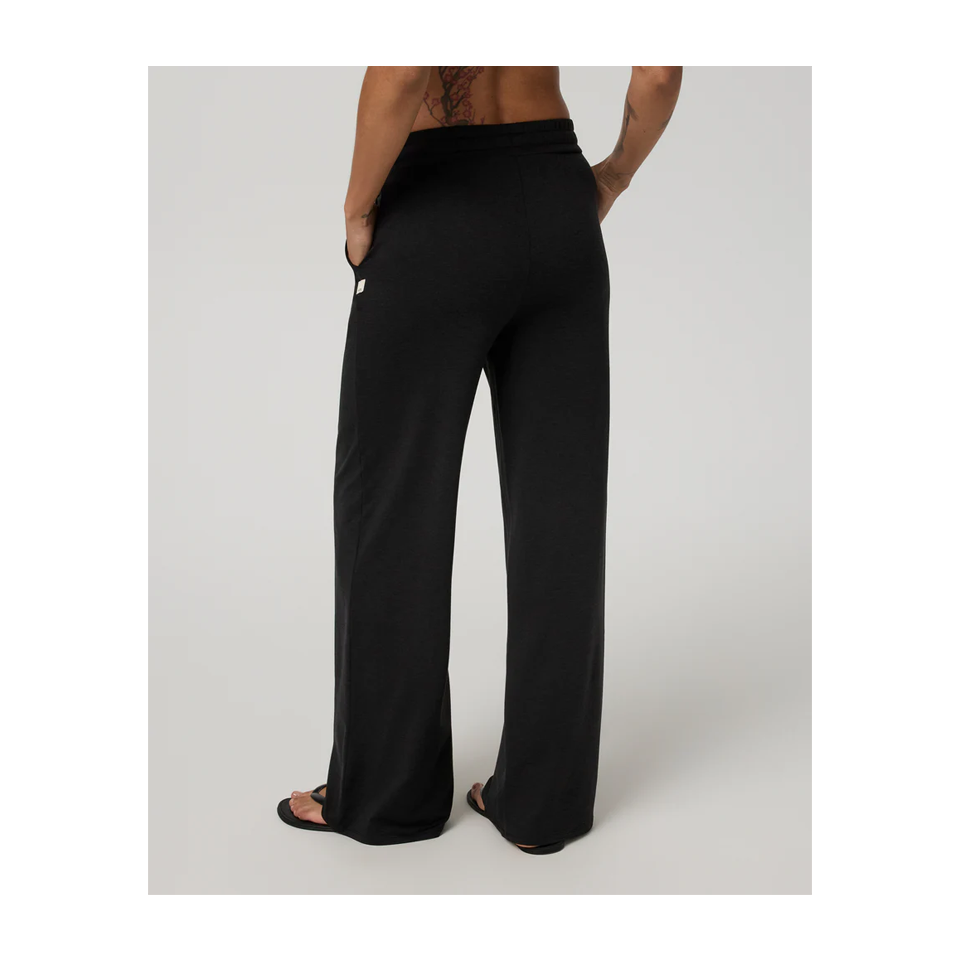 Vuori Women's Halo Essential Wideleg Pant Black Heather