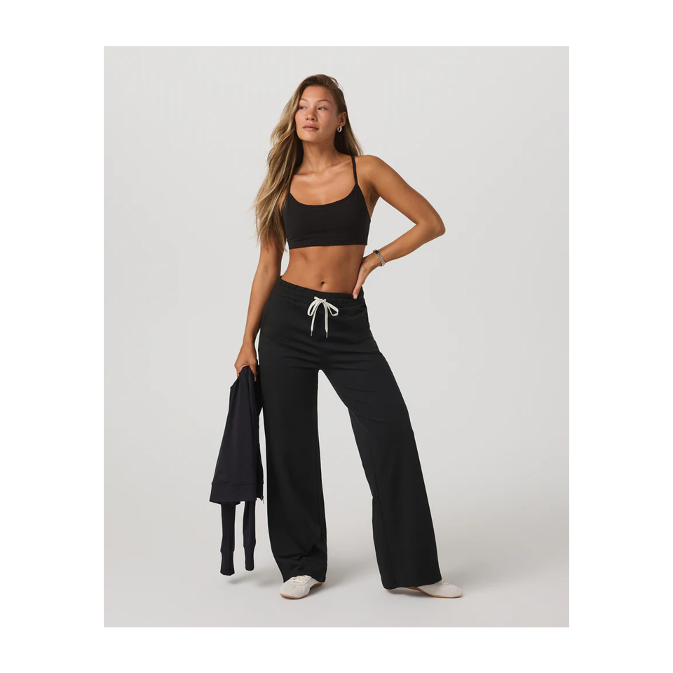 Vuori Women's Halo Essential Wideleg Pant Black Heather