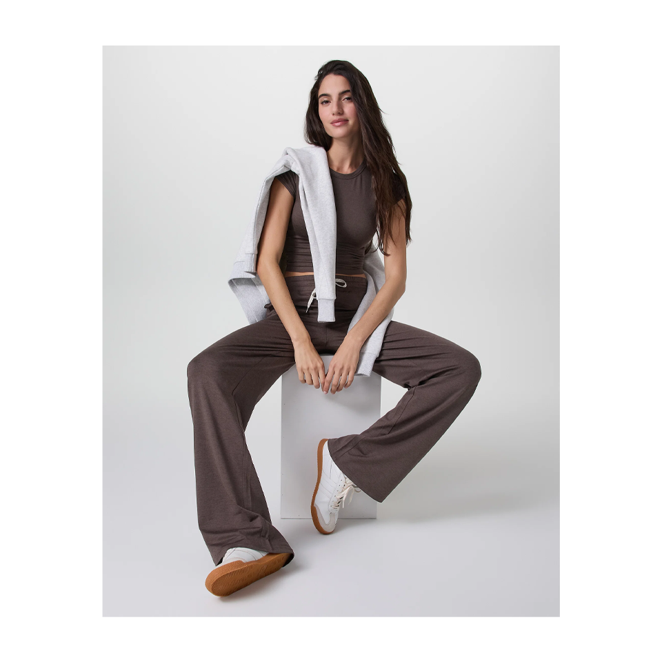 Vuori Women's Halo Essential Wideleg Pant Java Heather