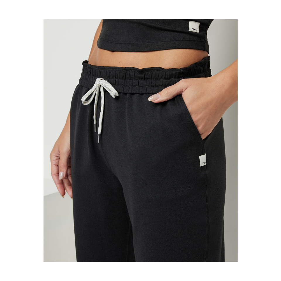 Vuori Women's Boyfriend Sweatpant Black Heather