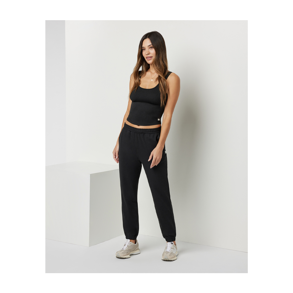 Vuori Women's Boyfriend Sweatpant Black Heather