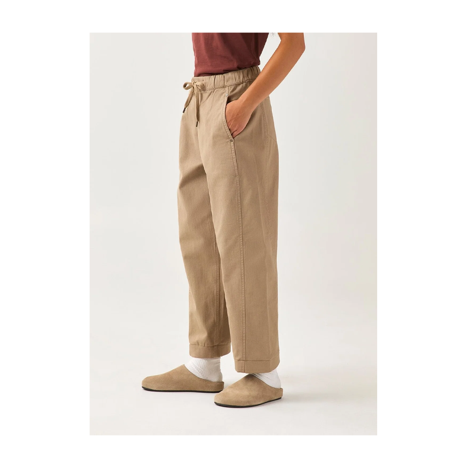 DUER Women's FlexTwill Barrel Pull On Pant Desert Tan