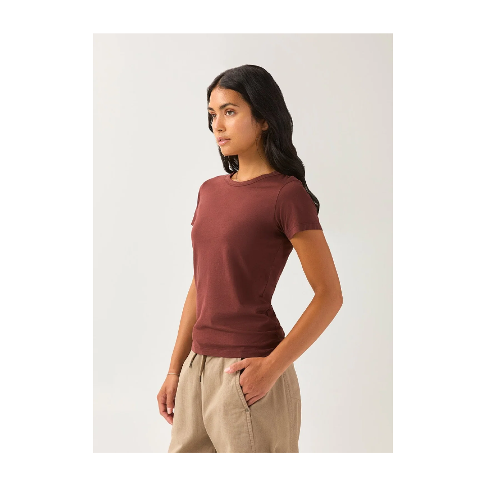 DUER Women's PurePima Slim Crew Chestnut