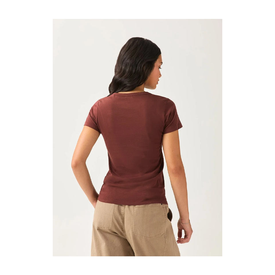 DUER Women's PurePima Slim Crew Chestnut
