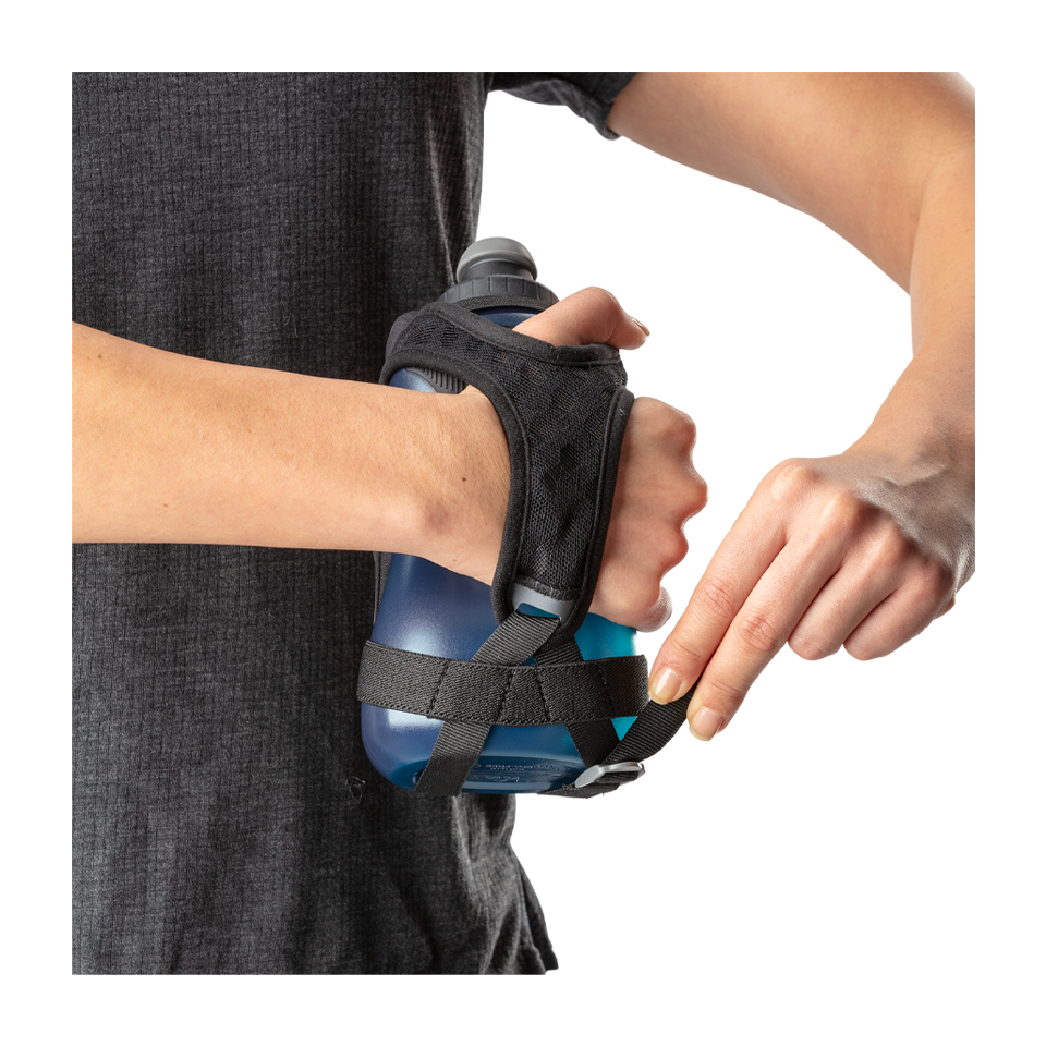 Nathan QuickSqueeze 18 oz Handheld Black/Marine