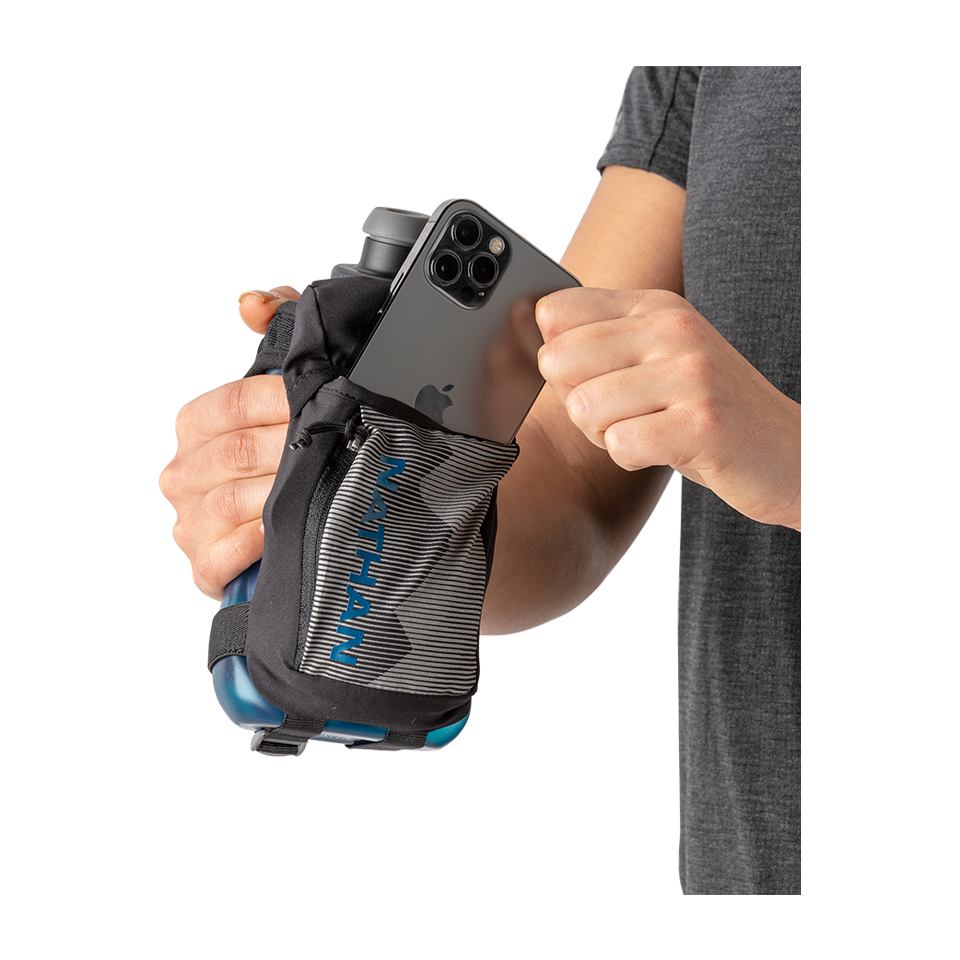 Nathan QuickSqueeze 18 oz Handheld Black/Marine