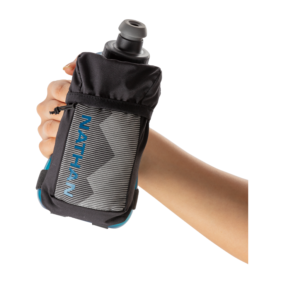 Nathan QuickSqueeze 18 oz Handheld Black/Marine