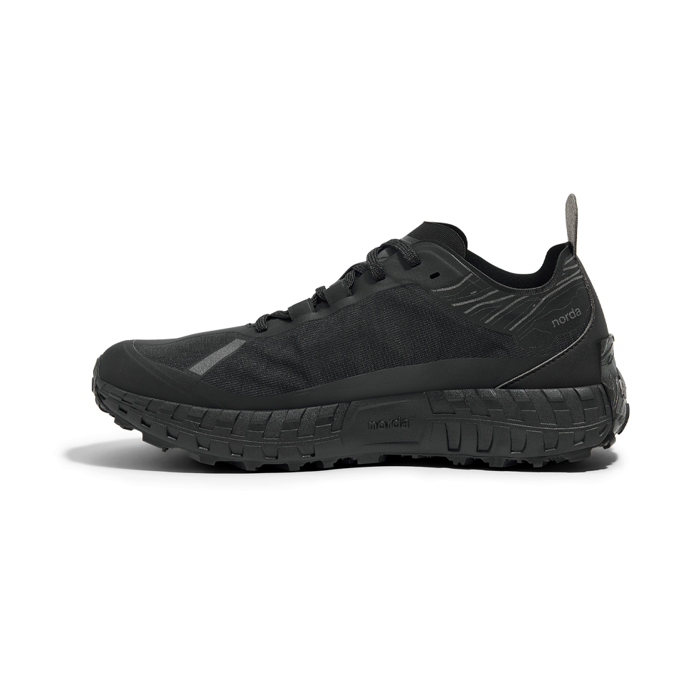 norda Men's 001A Stealth Black
