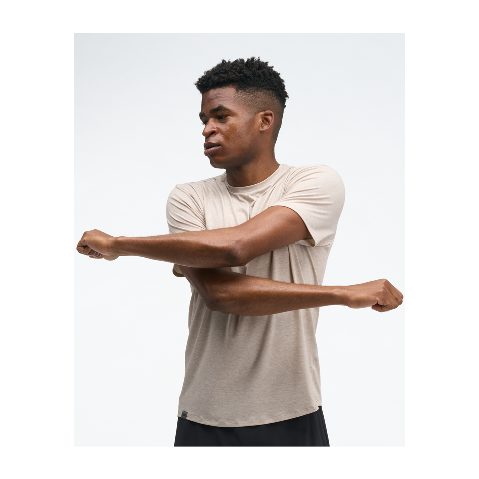 HOKA Men's Essential Tee