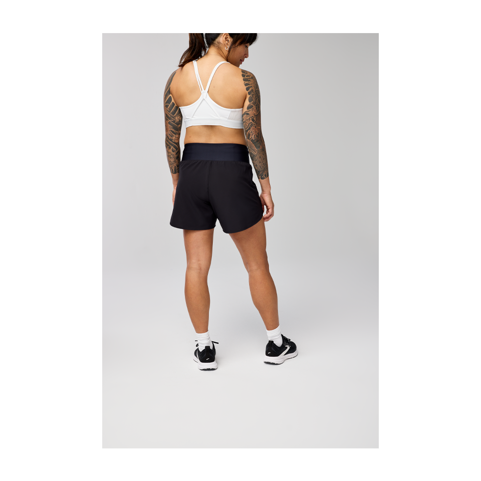 Brooks Women's Chaser 5" Short 2.0 Black