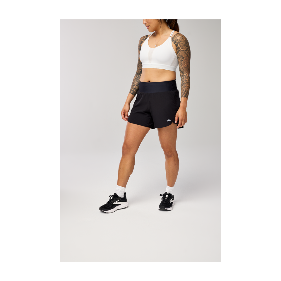 Brooks Women's Chaser 5" Short 2.0 Black Main image