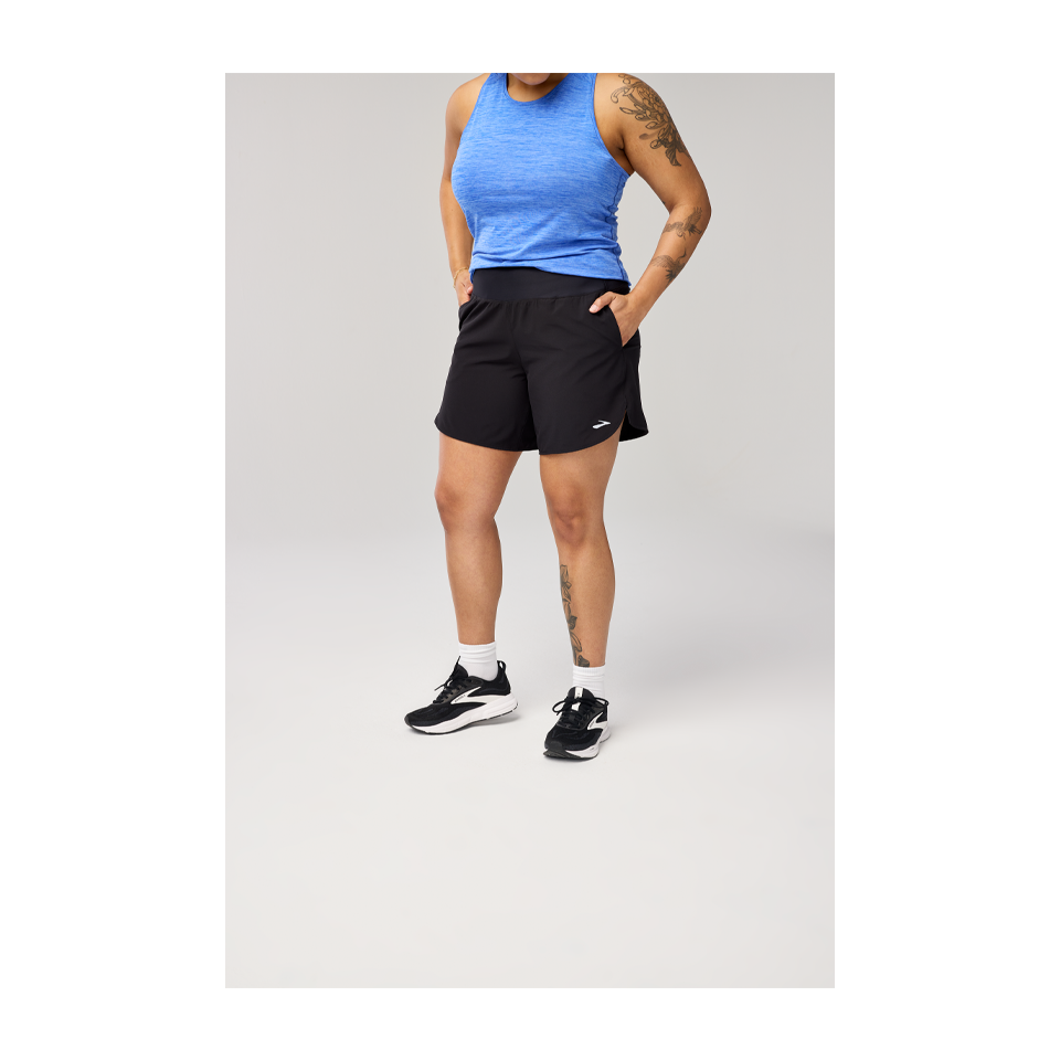 Brooks Women's Chaser 7" Short 2.0 Black Main image