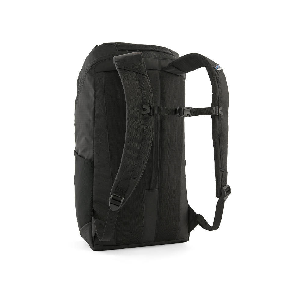 Black hole backpack 25l hotsell