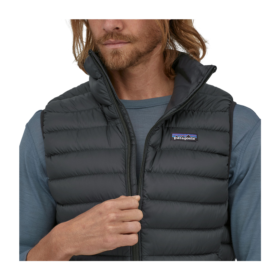 Black vest patagonia deals