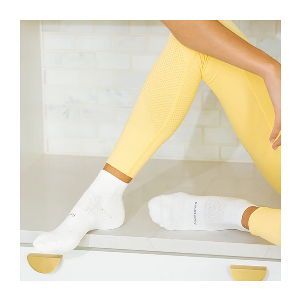 Feetures HIGH PERFORMANCE Ultra Light Quarter White