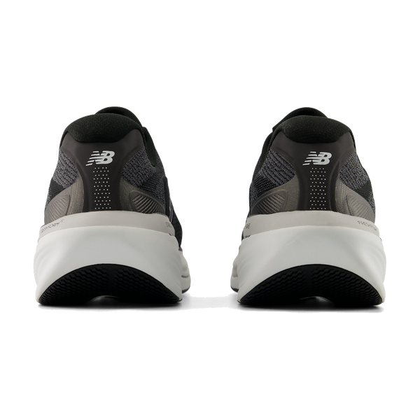 New Balance Men’s Fresh Foam X 860 v15 Black/White