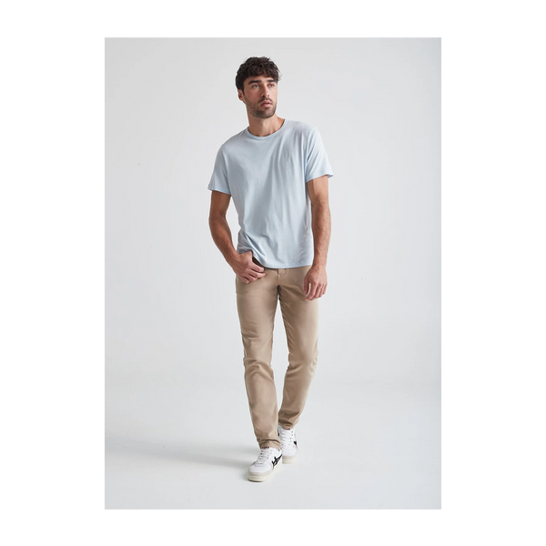 DUER Men's No Sweat Slim Taper Desert Khaki