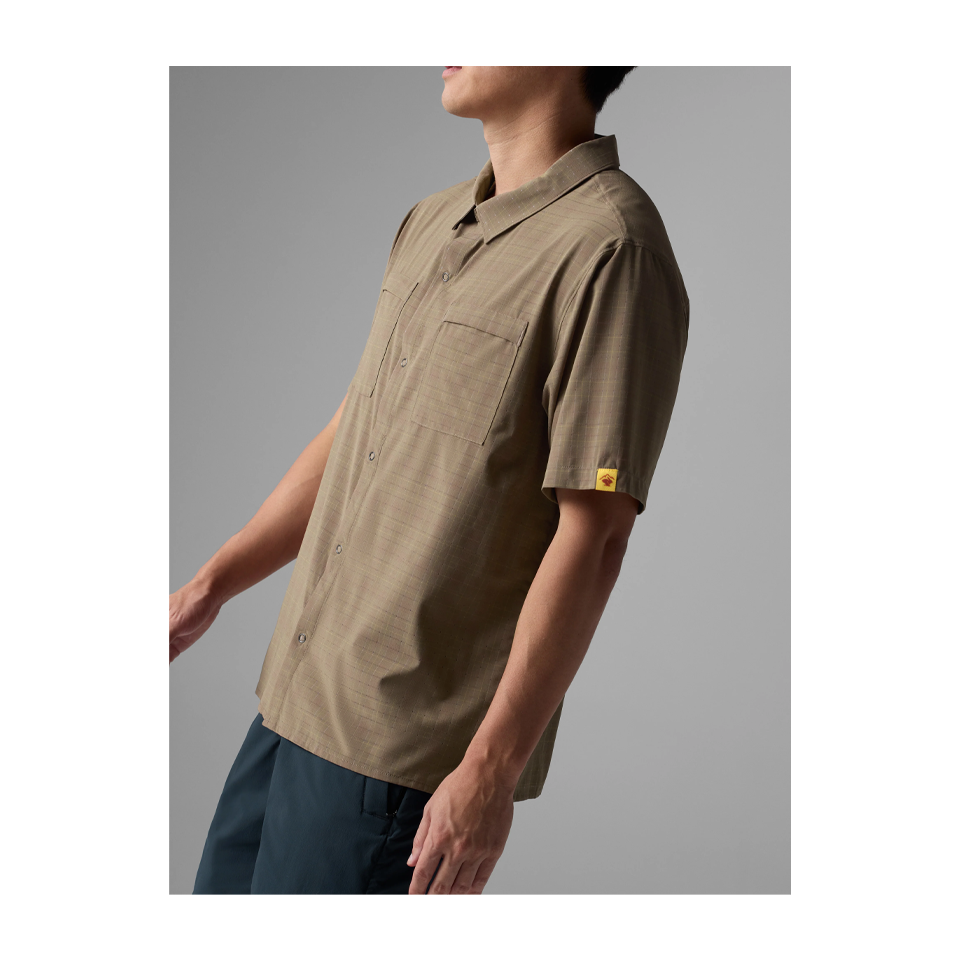 rabbit Men's High Country Relaxed SS Portabella Plaid