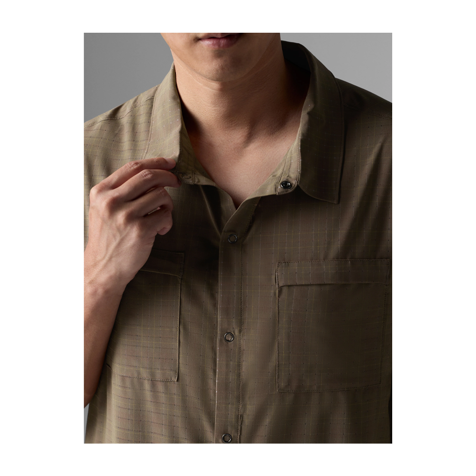 rabbit Men's High Country Relaxed SS Portabella Plaid