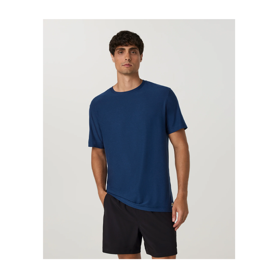 Vuori Men's Strato Tech Tee Sapphire Heather Main image