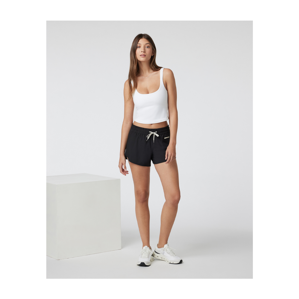 Vuori Women's Clementine 4" Short 2.0 Black Secondary image