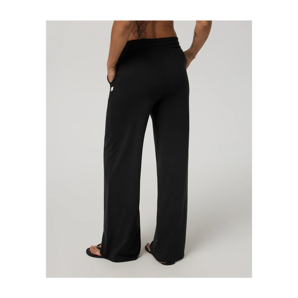 Vuori Women's Halo Essential Wideleg Pant Black Heather