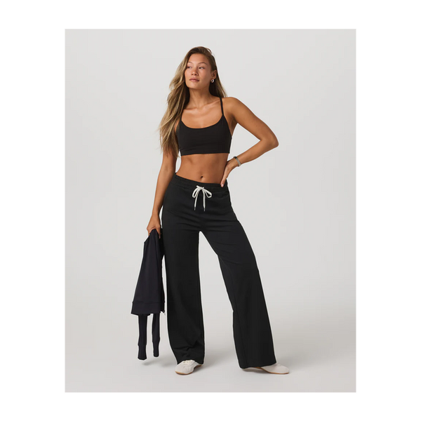 Vuori Women's Halo Essential Wideleg Pant Black Heather