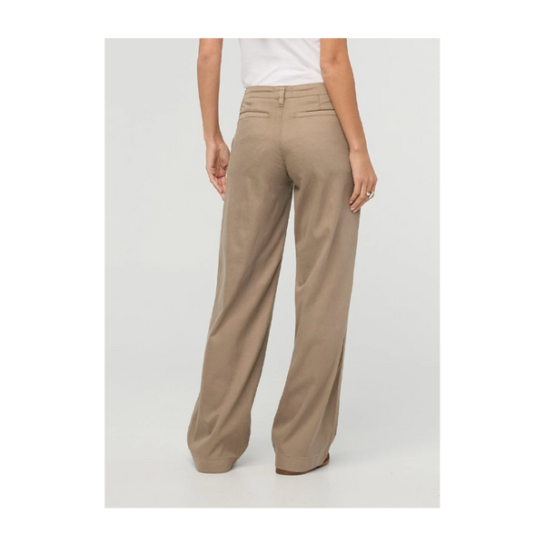 DUER Women's Deluxe Twill Trouser Desert Tan