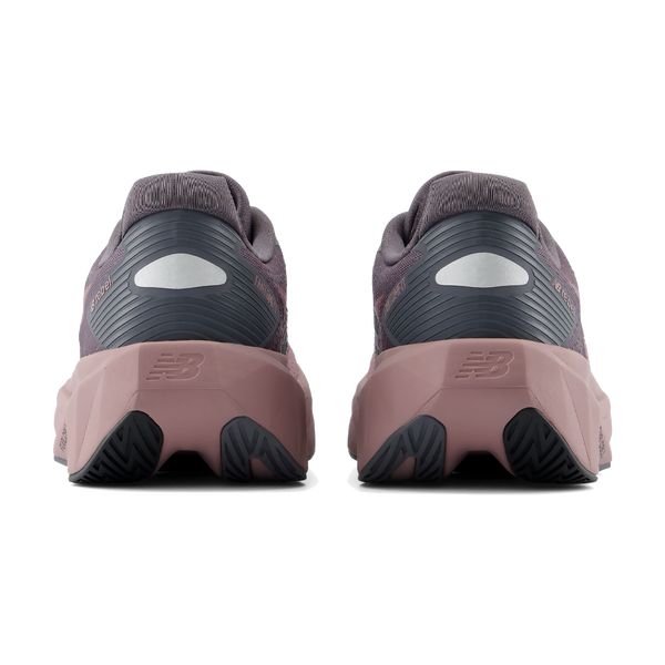 New Balance Women's FuelCell Rebel v5 Magnet/Pebble