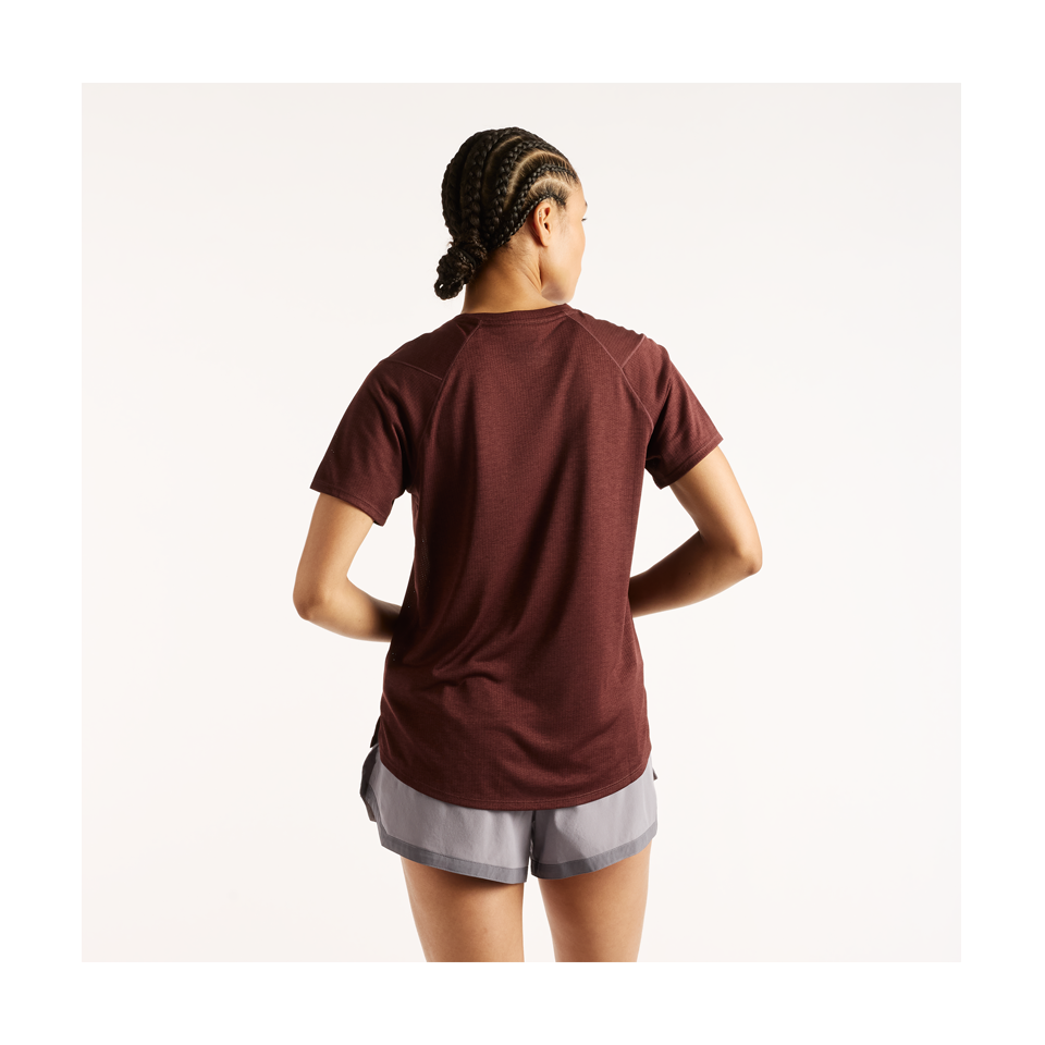 New Balance Women's RC Essential T-Shirt Cherry Leather